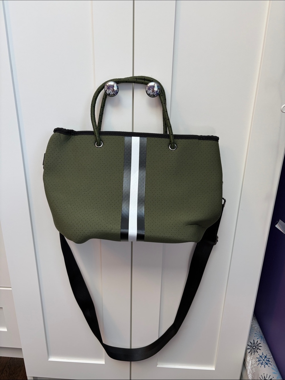 HAUTE SHORE Olive Green Duffel with Reflective Stripe
